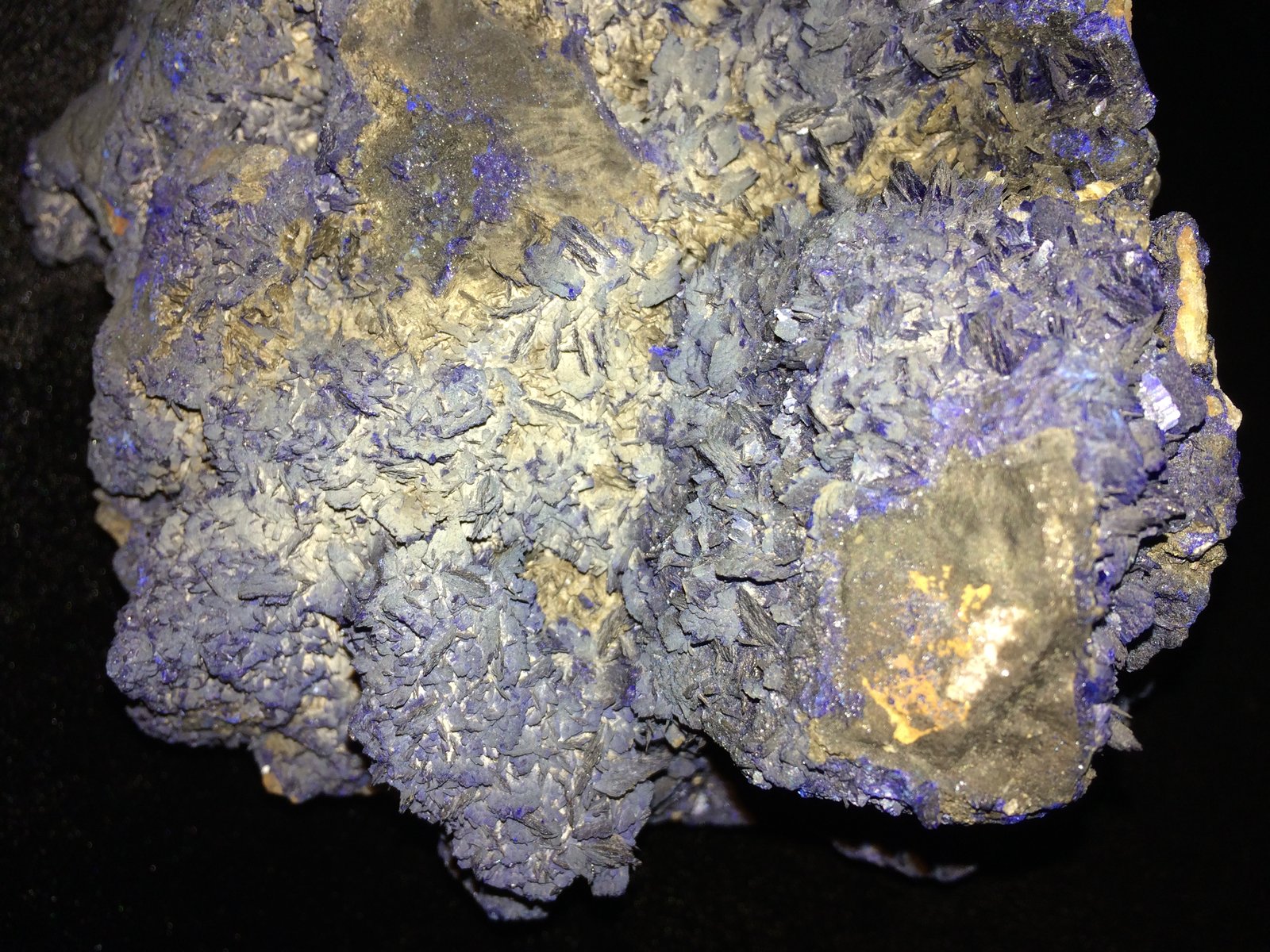 Azurite
160 mm x 150 mm x 120 mm
(Autor: Robert Seitz)