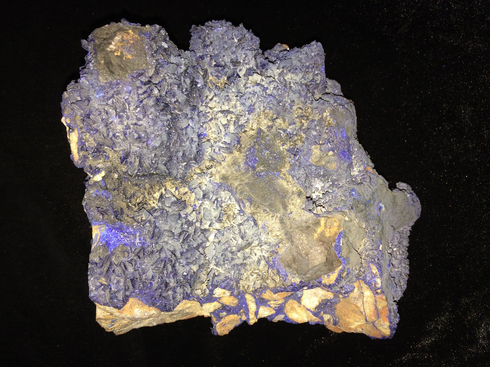 Azurite
160 mm x 150 mm x 120 mm
(Autor: Robert Seitz)