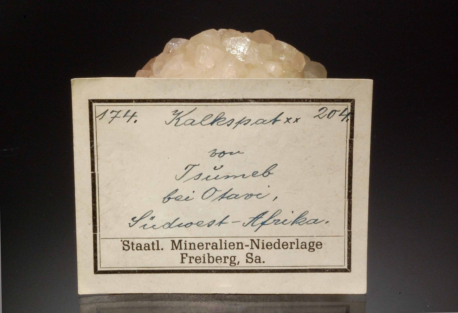 Calcite label
(Autor: Michael Shaw)