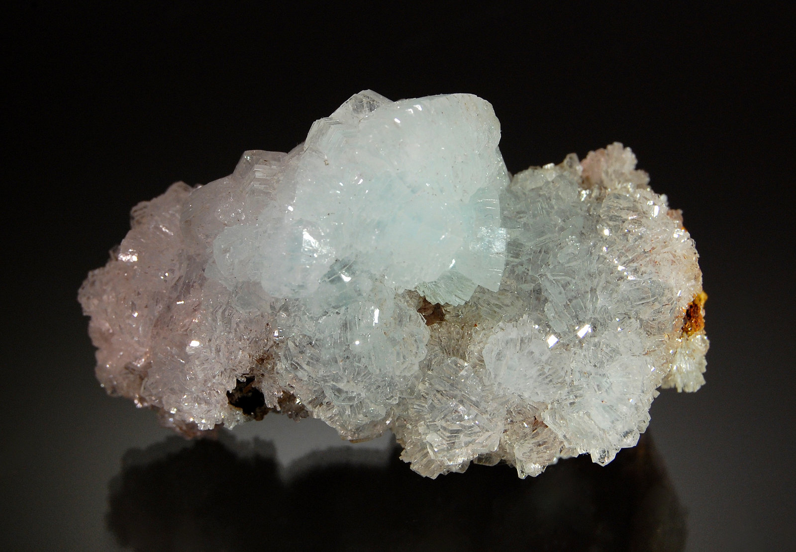 Hemimorphite
3.5 cm x 5.2 cm
(Autor: Michael Shaw)