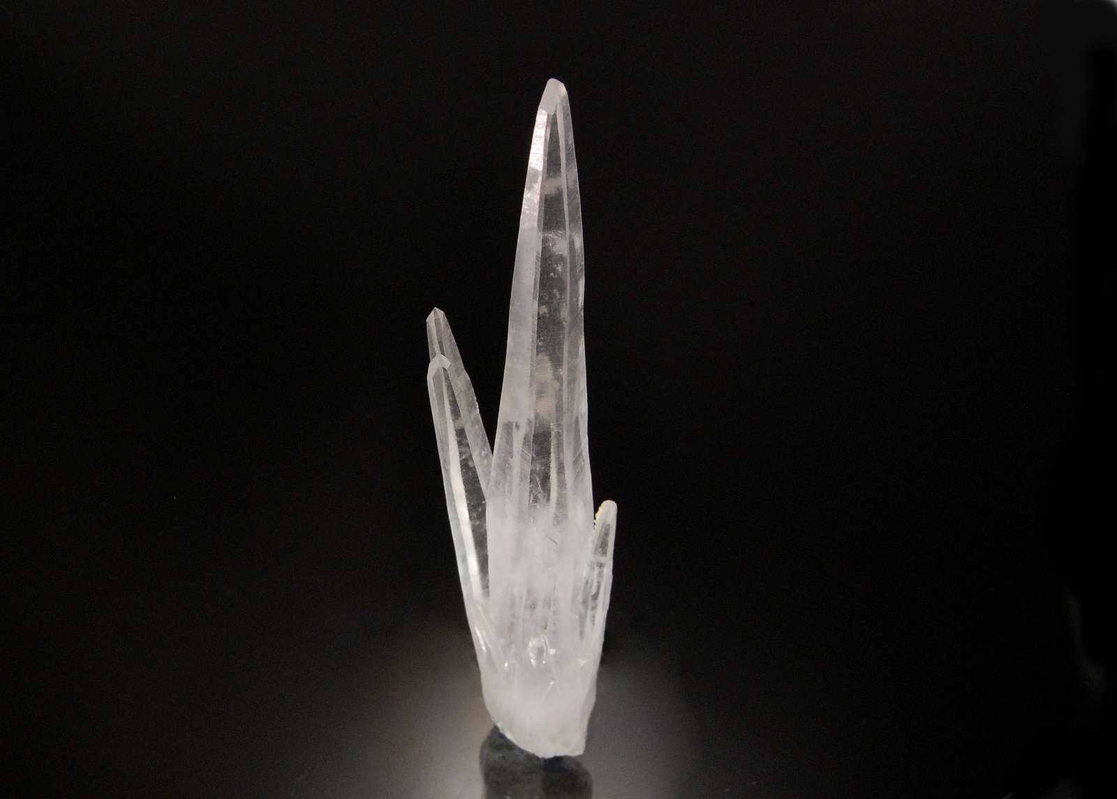 Quartz
8.9 x 1.9 x 1.5 cm.
(Autor: Michael Shaw)