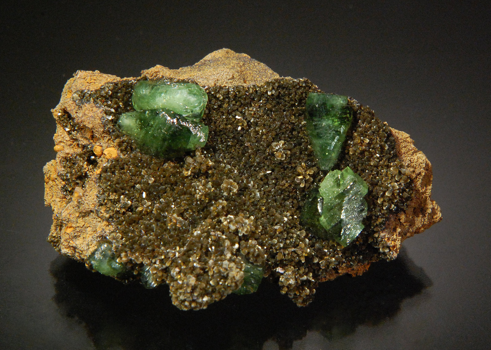 Ludlamite
5.2 x 2.7 x 2.2 cm
(Autor: Michael Shaw)