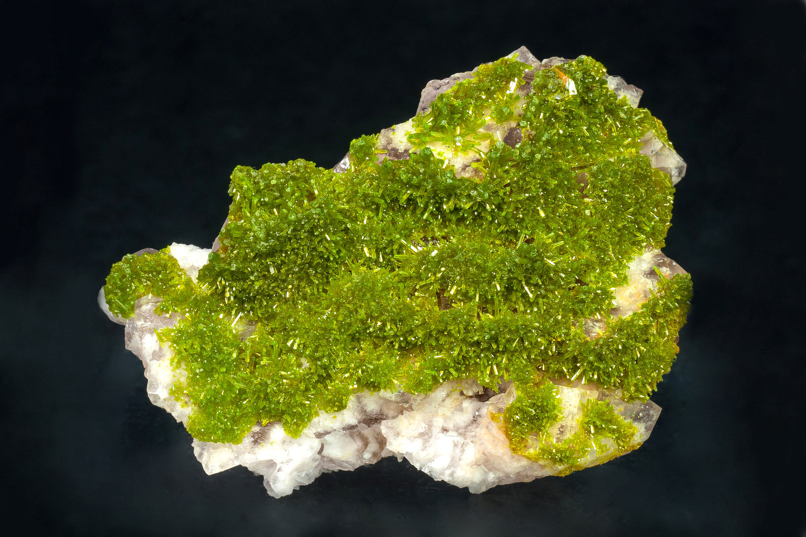 Pyromorphite
5.4 x 4.2 x 2.1 cm
(Autor: Michael Shaw)