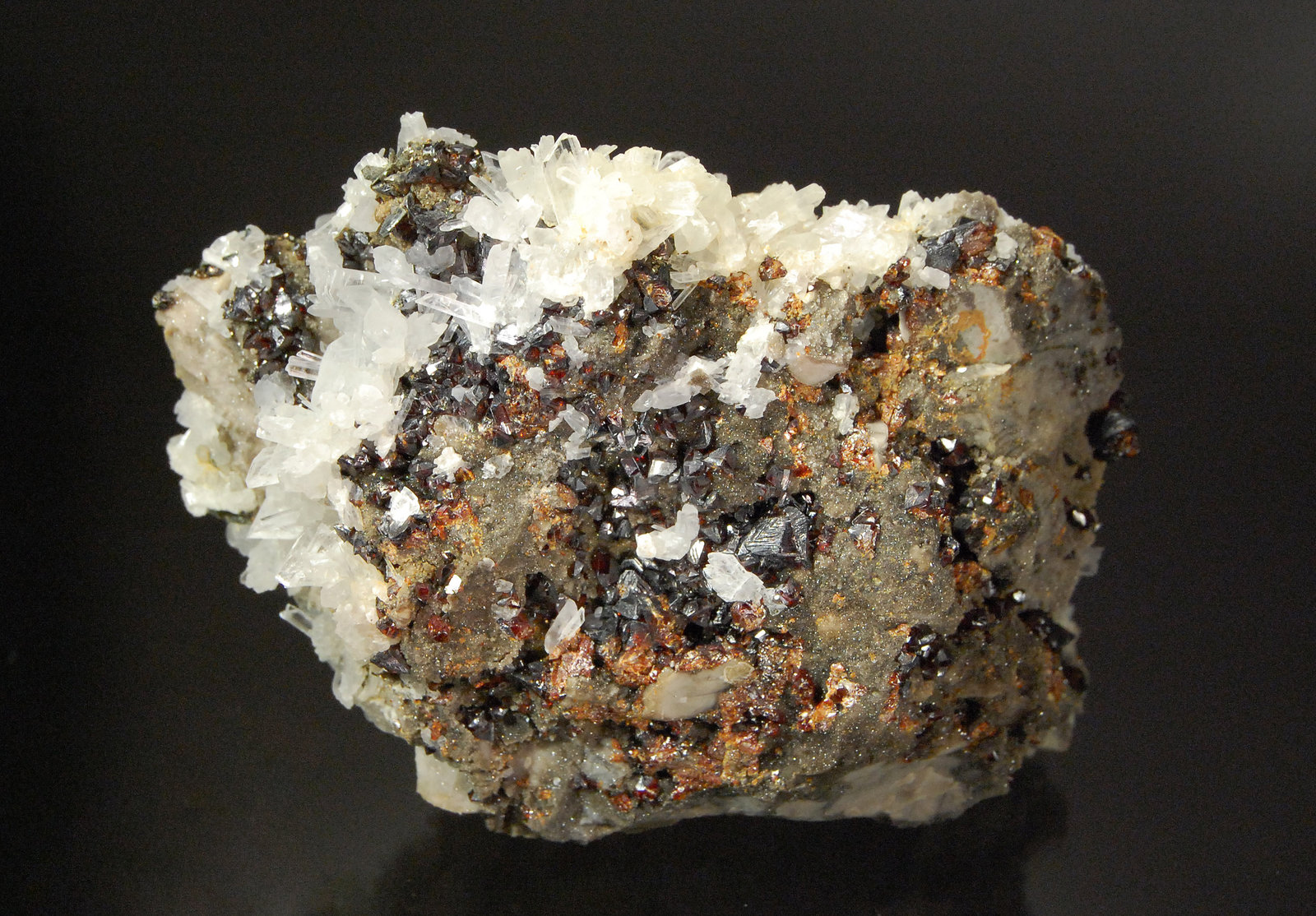 Gypsum
8.8 x 5.9 x 4.0 cm
(Autor: Michael Shaw)