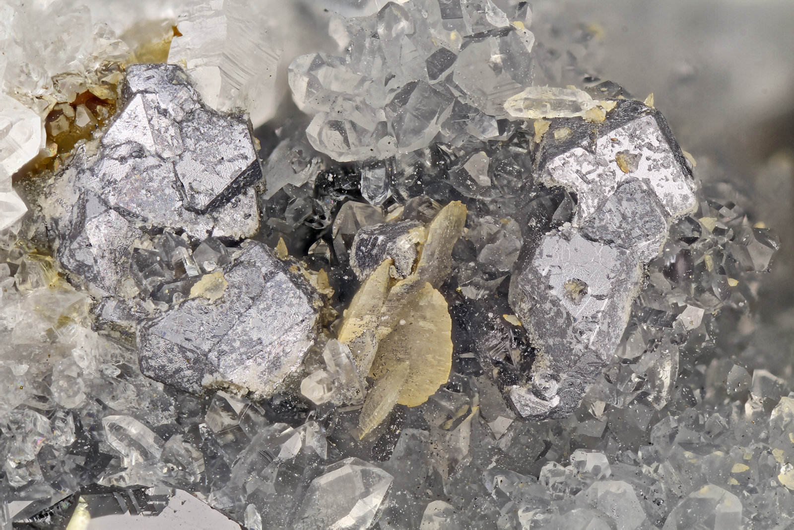 Galena, Siderite
(Autor: Doug)
