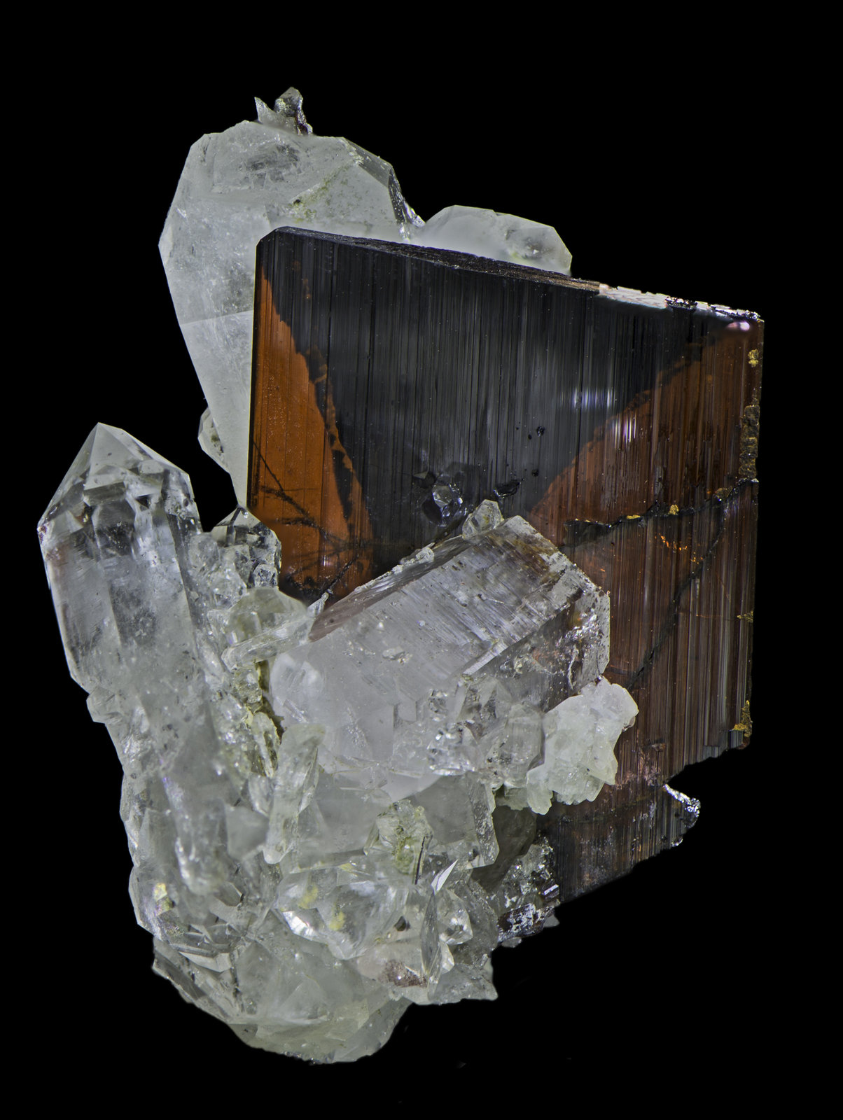 Brookite
36 x 22 x 34 mm
(Autor: Rob Schnerr)