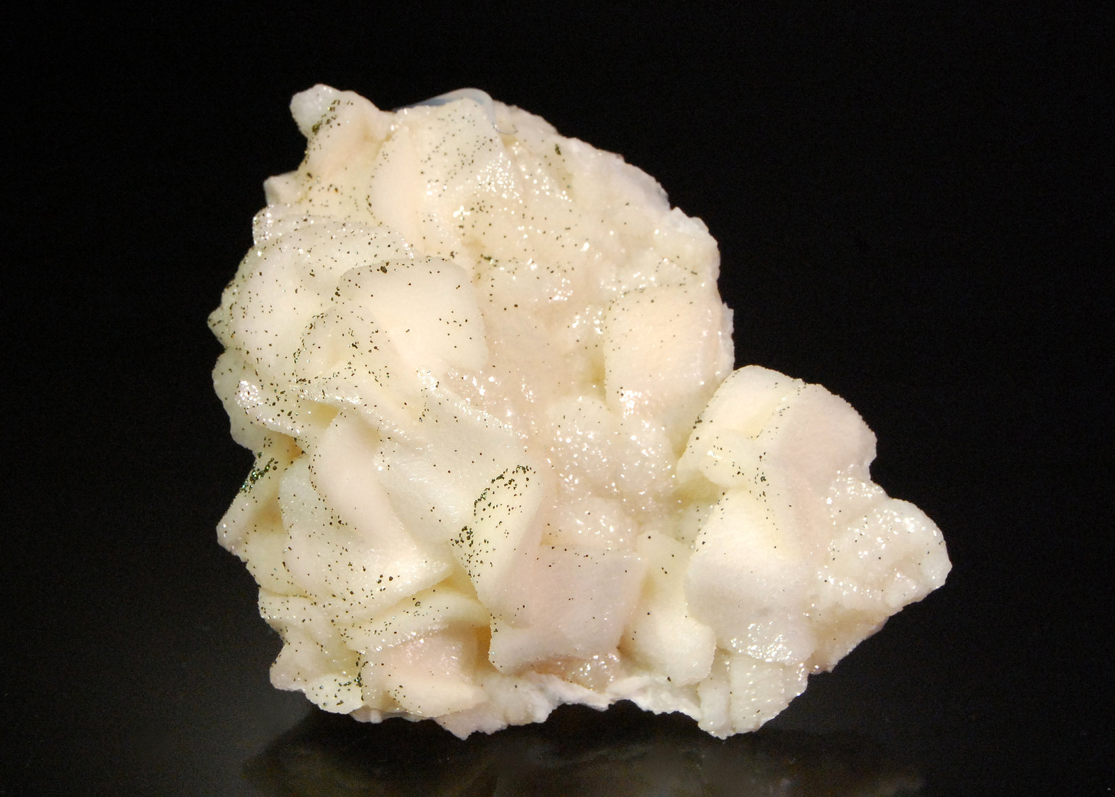 Calcite
7.9 x 6.1 x 2.6 cm
(Autor: Michael Shaw)