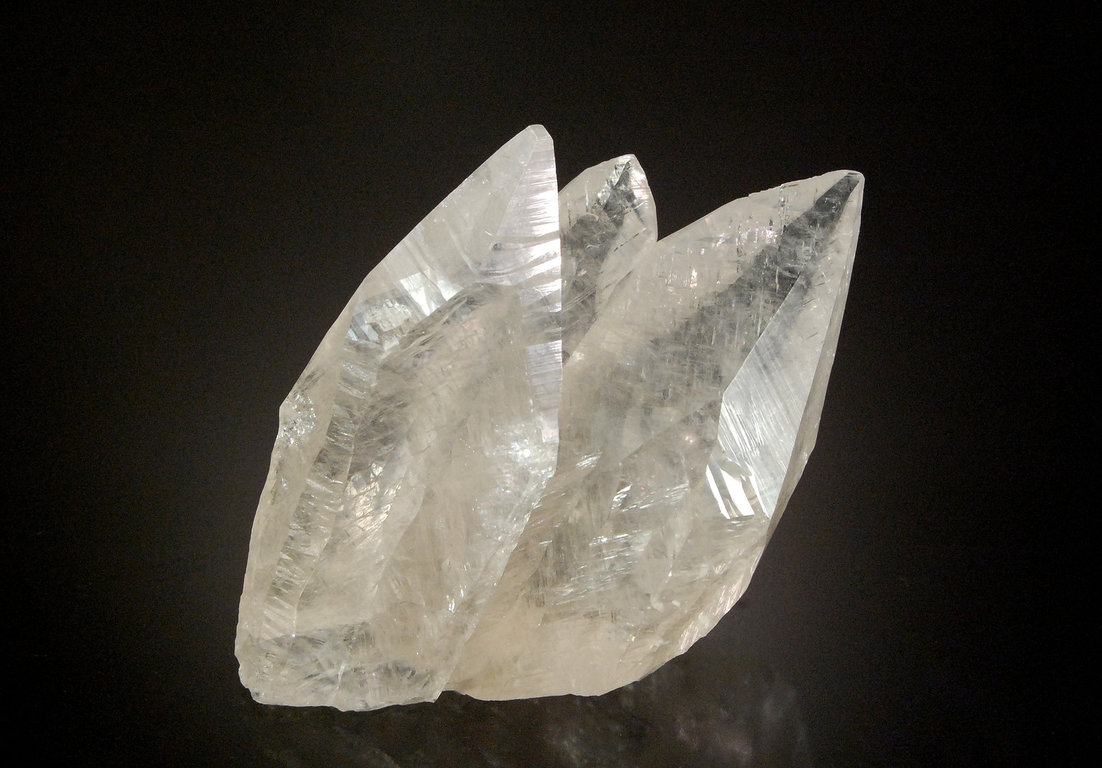 Calcite
7.2 x 4.9 x 2.4 cm
(Autor: Michael Shaw)
