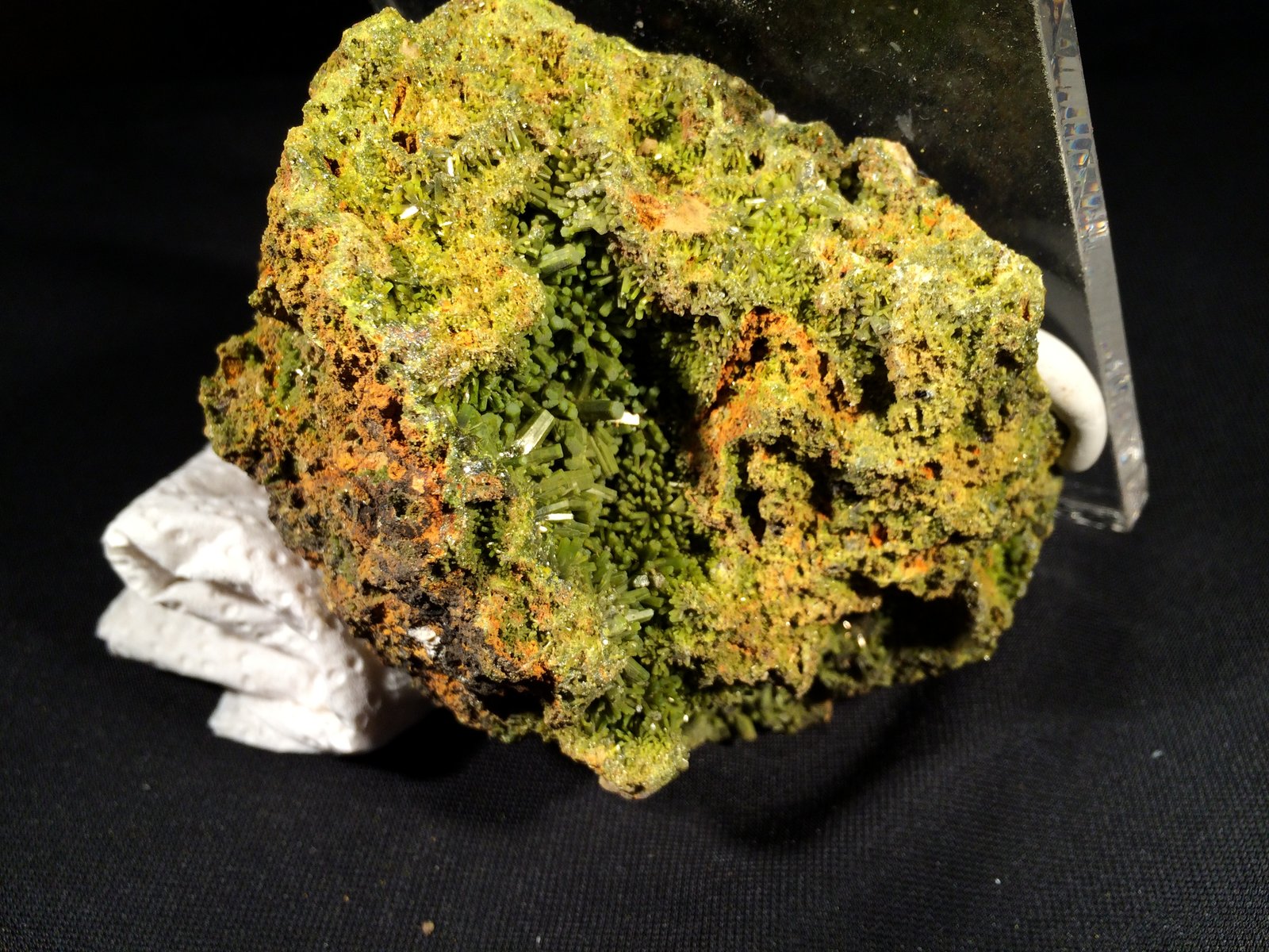 Pyromorphite
90 mm x 75 mm x 60 mm
(Autor: Robert Seitz)