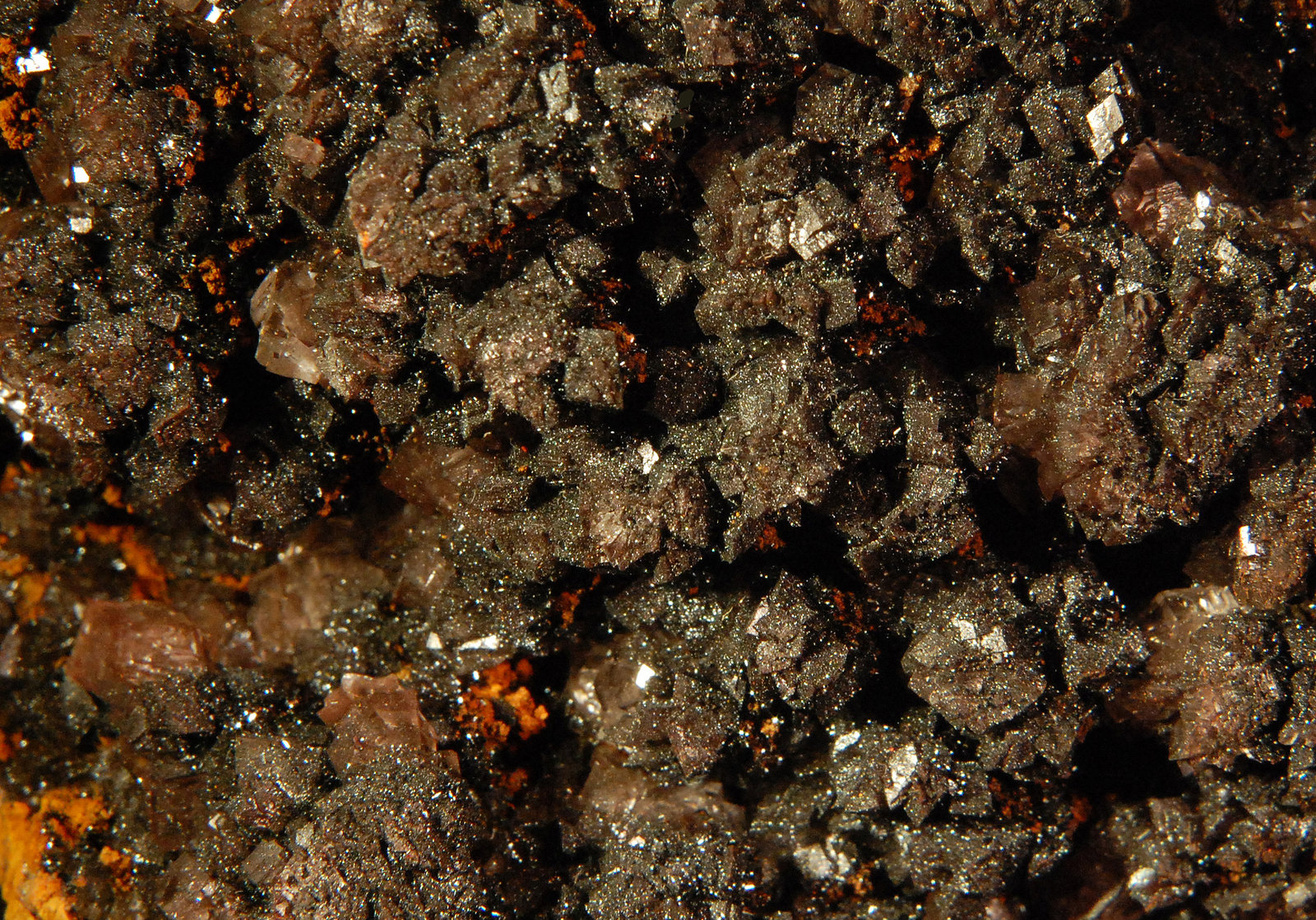 Plattnerite
12.2 x 7.4 x 5.2 cm
(Autor: Michael Shaw)