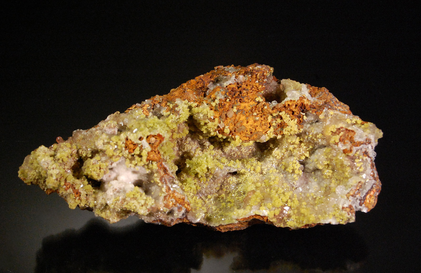 Mimetite
10.2 x 5.1 x 3.5 cm
(Autor: Michael Shaw)
