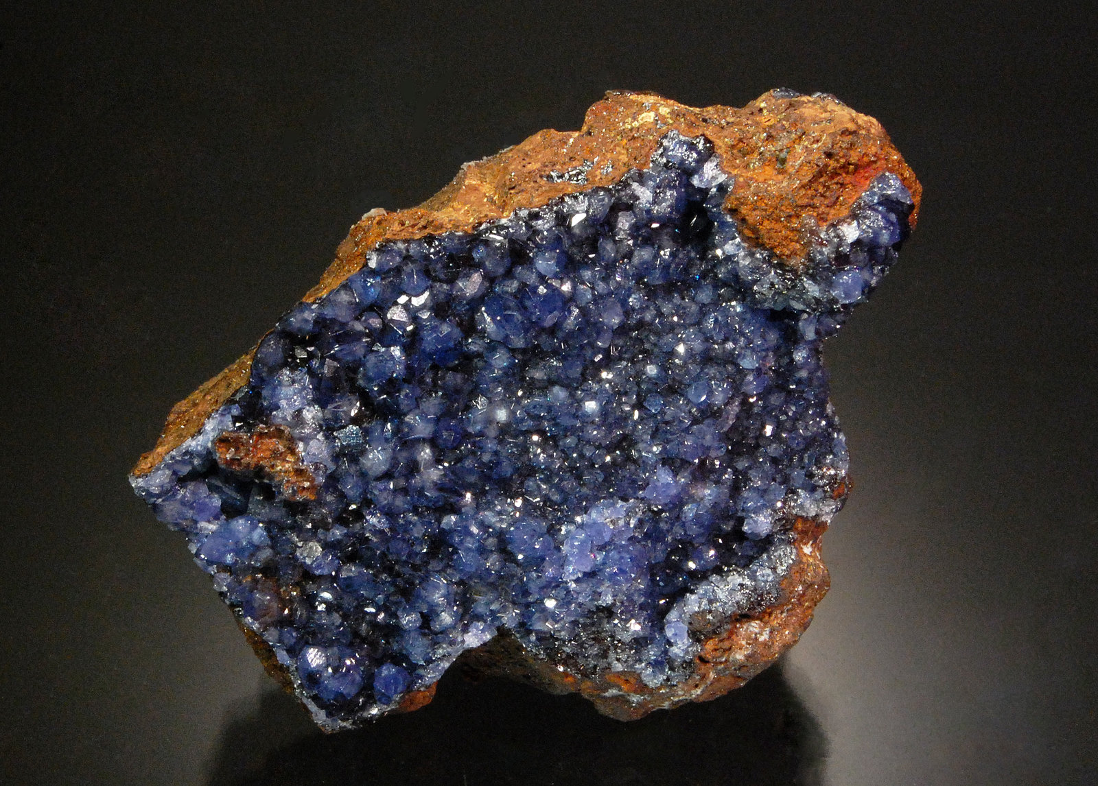 Scorodite
5.0 x 3.0 x 2.0 cm
(Autor: Michael Shaw)