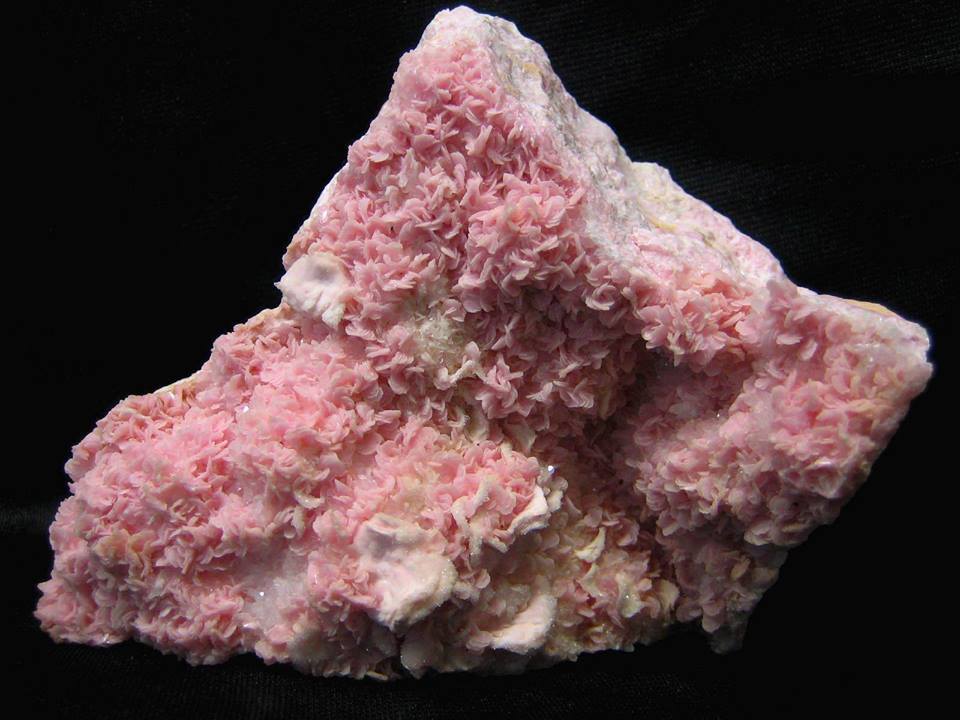 Rhodocrosite, Quartz and Calcite
11.5 x 9.5 cm
(Autor: Deyu)