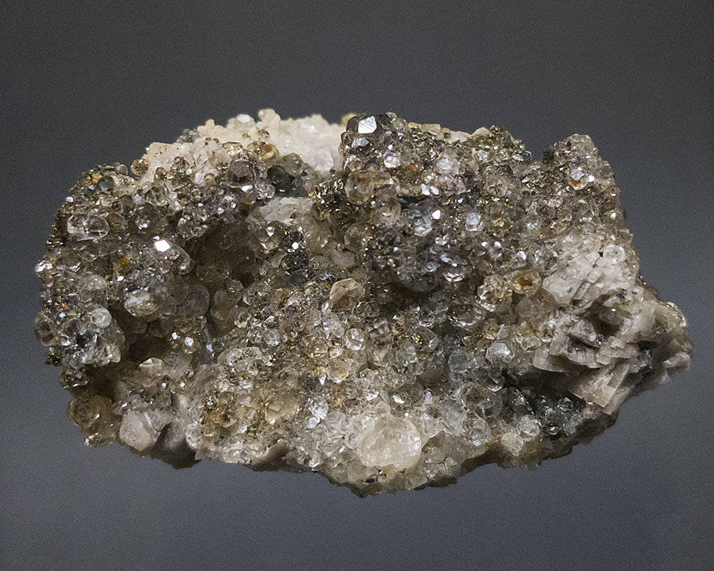 Calcite, Dolomite
5 X 3 cm
(Autor: Richard Arseneau)