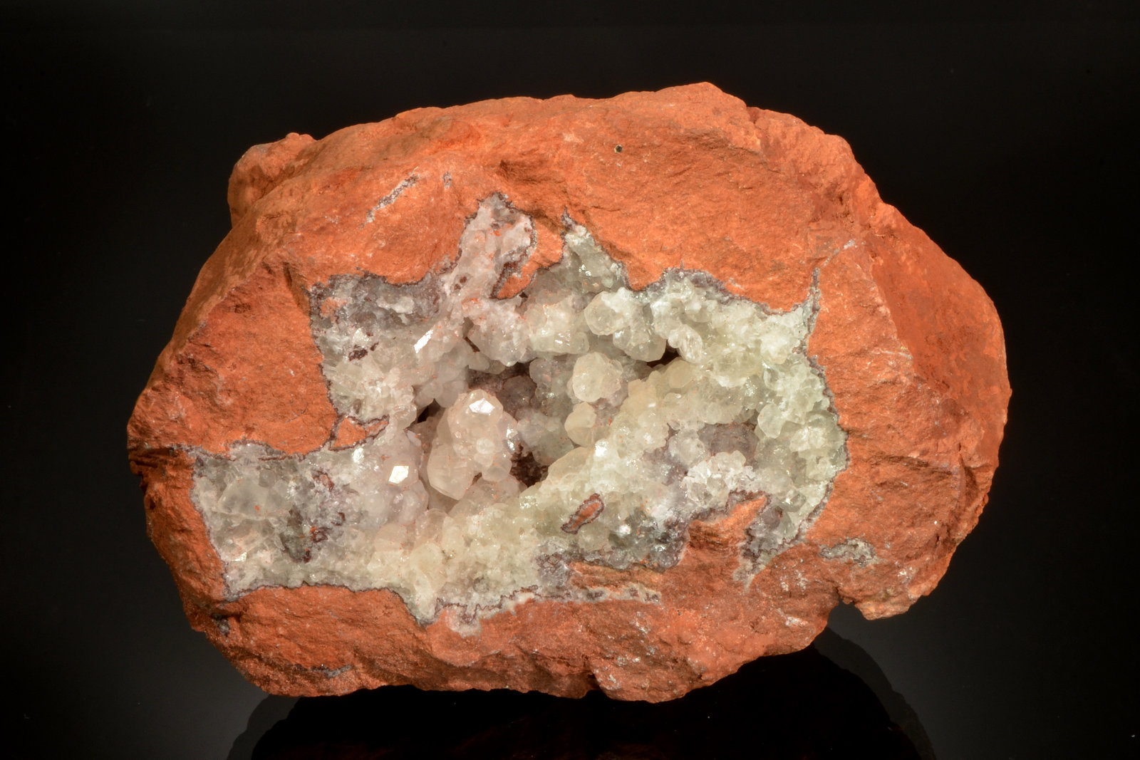 Calcite
10.6 x 7.5 x 6.1 cm
(Autor: Michael Shaw)