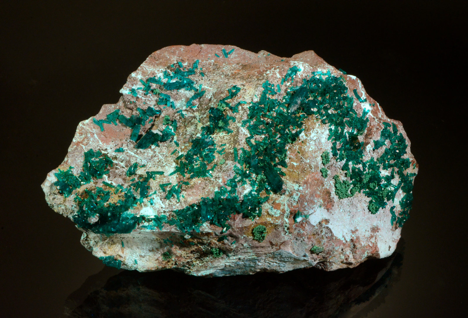 Dioptase
9.2 x 5.7 x 3.7 cm
(Autor: Michael Shaw)