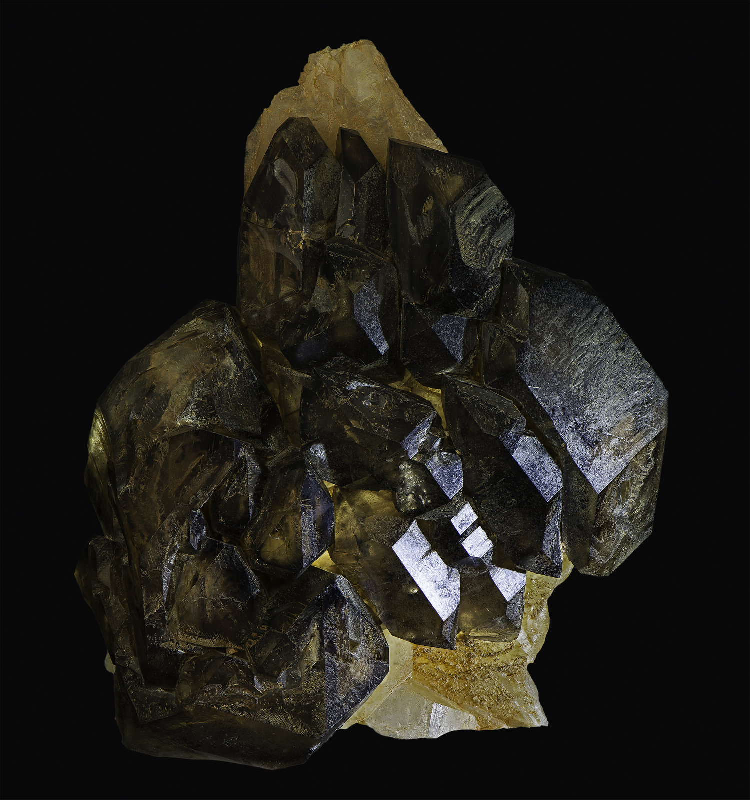 Quartz (variety smoky)
100 x 65 x 124 mm
(Autor: Rob Schnerr)