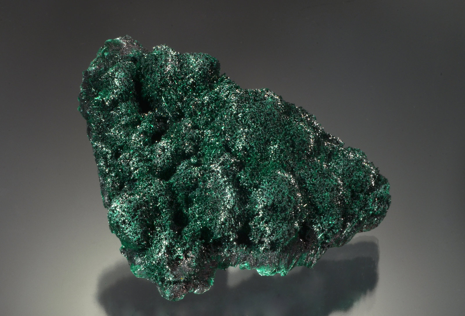 Malachite
8.7 x 5.6 x 3.3 cm
(Autor: Michael Shaw)