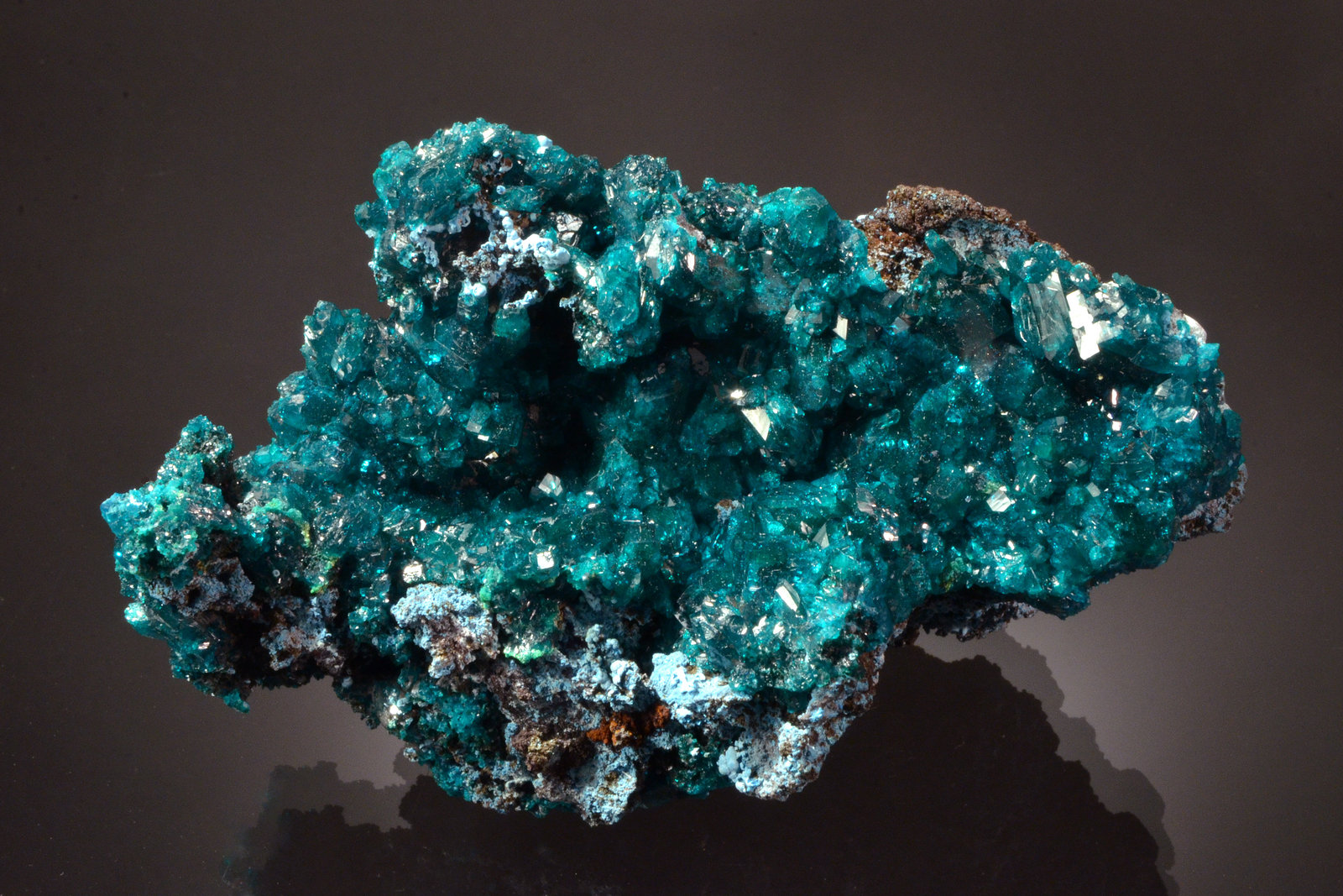 Dioptase
9.2 x 6.0 x 4.8 cm
(Autor: Michael Shaw)