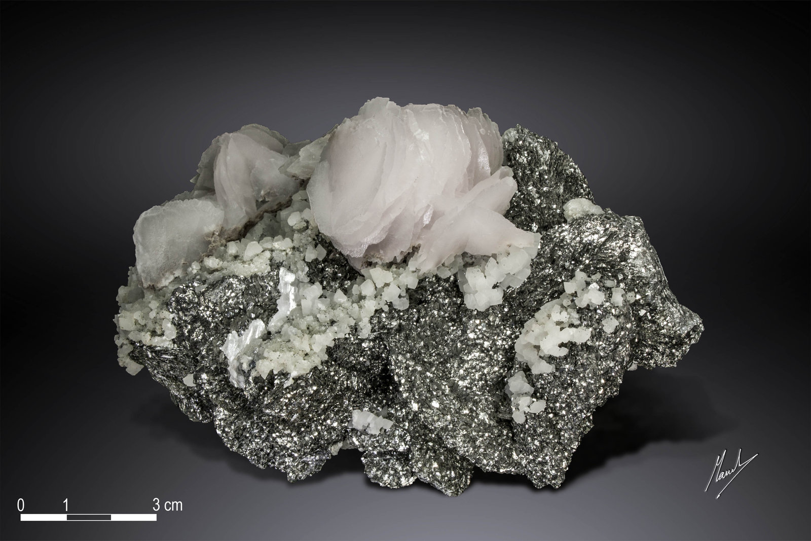 Calcite on Löllingite
132 x 79 mm
(Autor: Manuel Mesa)