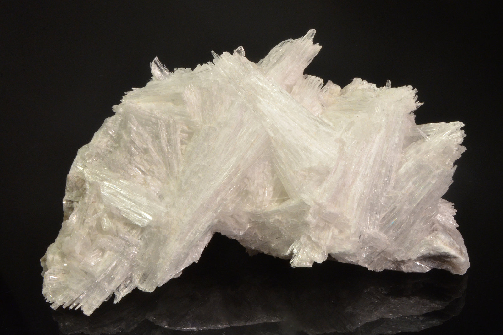 Hydroboracite
9.2 x 5.3 x 3.1 cm.
(Autor: Michael Shaw)