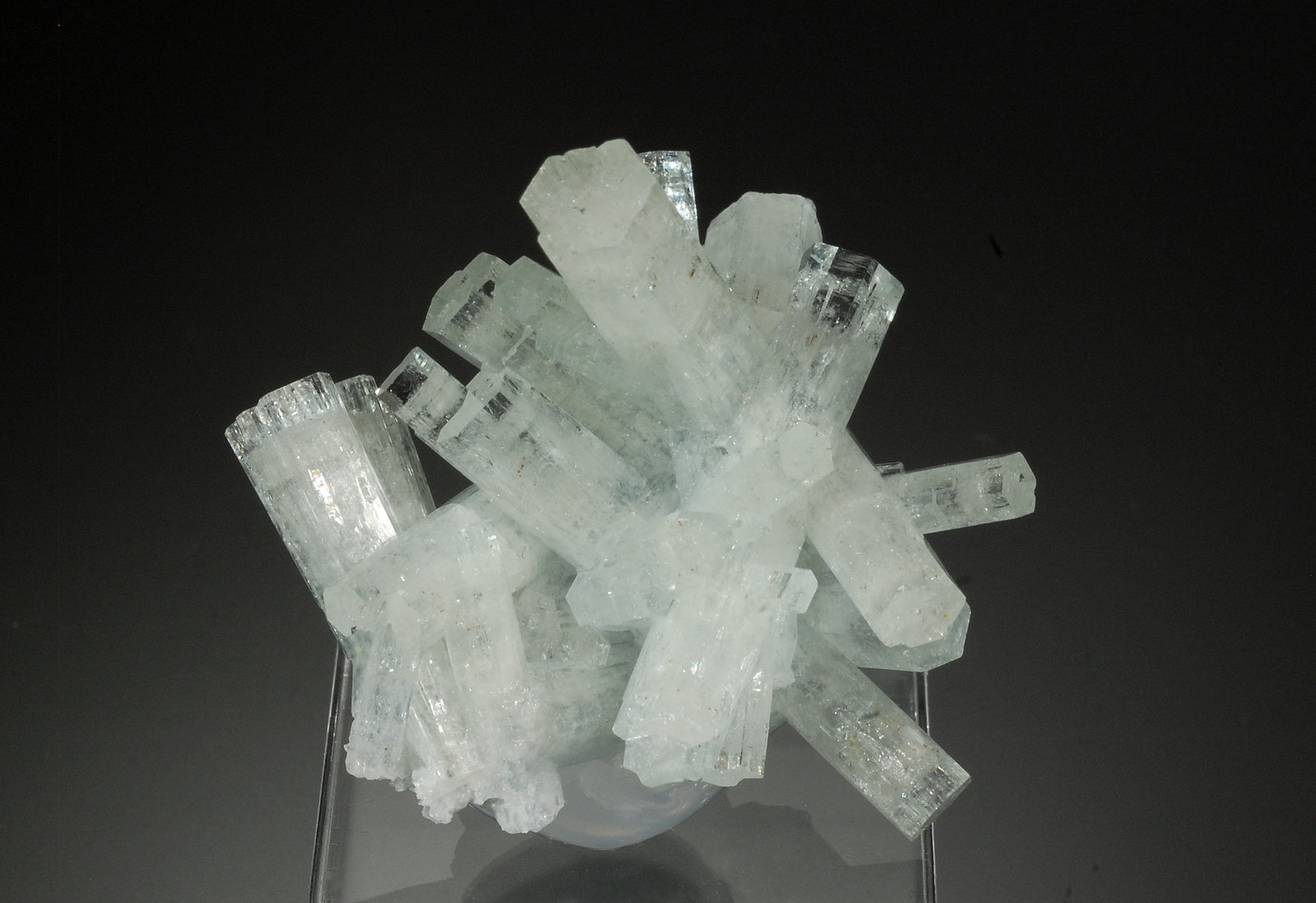 Beryl
4.0 x 2.8 x 3.5 cm
(Autor: Michael Shaw)