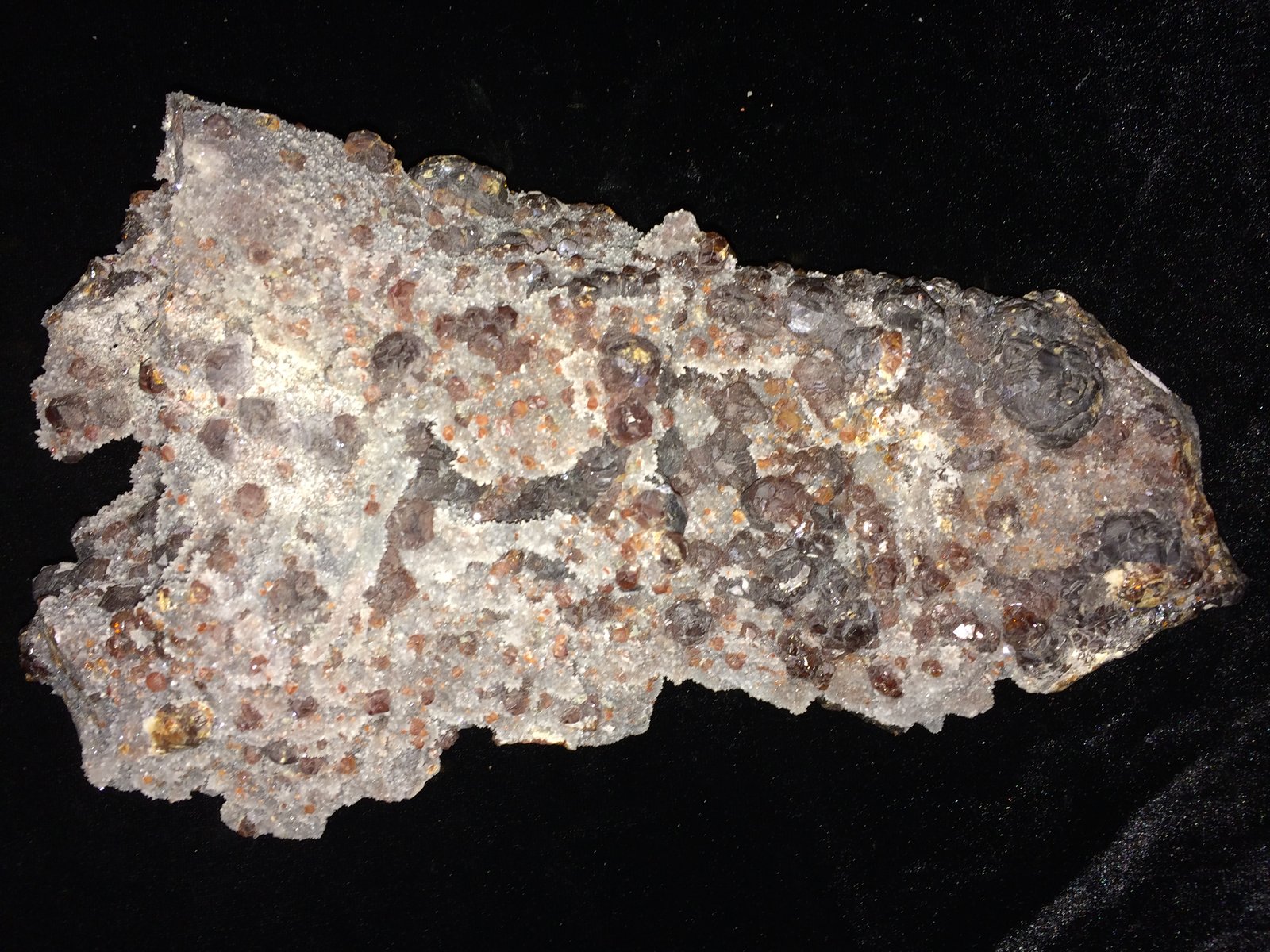 Sphalerite, Quartz
260 X 140 X 75 mm
(Autor: Robert Seitz)