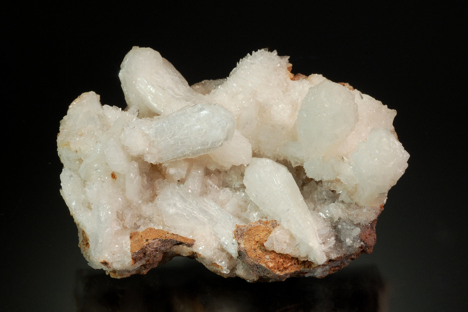 Stilbite (Subgroup)
7.0 x 4.9 x 3.2 cm
(Autor: Michael Shaw)