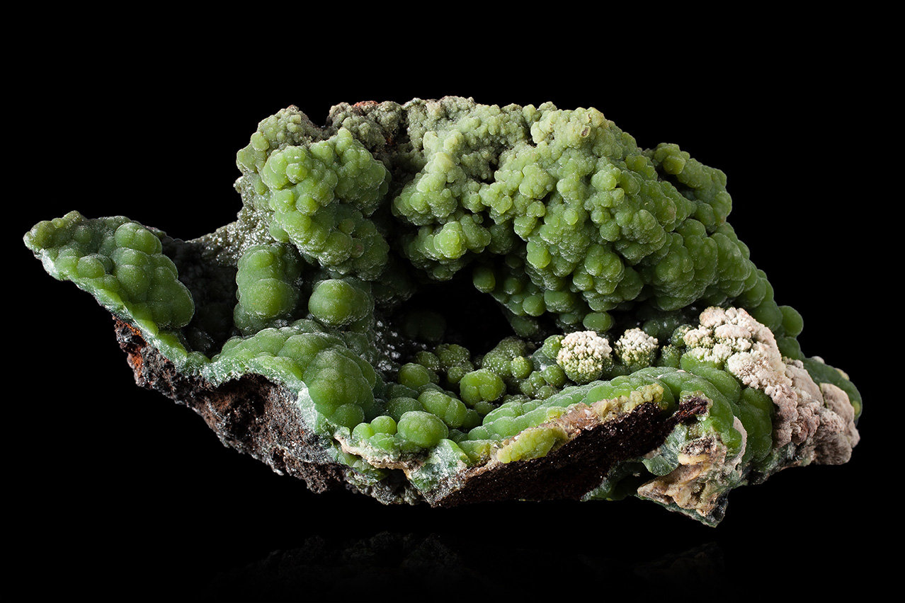 Arsendescloizite
15.5	x 8.0 x 7.0 cm
(Autor: MIM Museum)