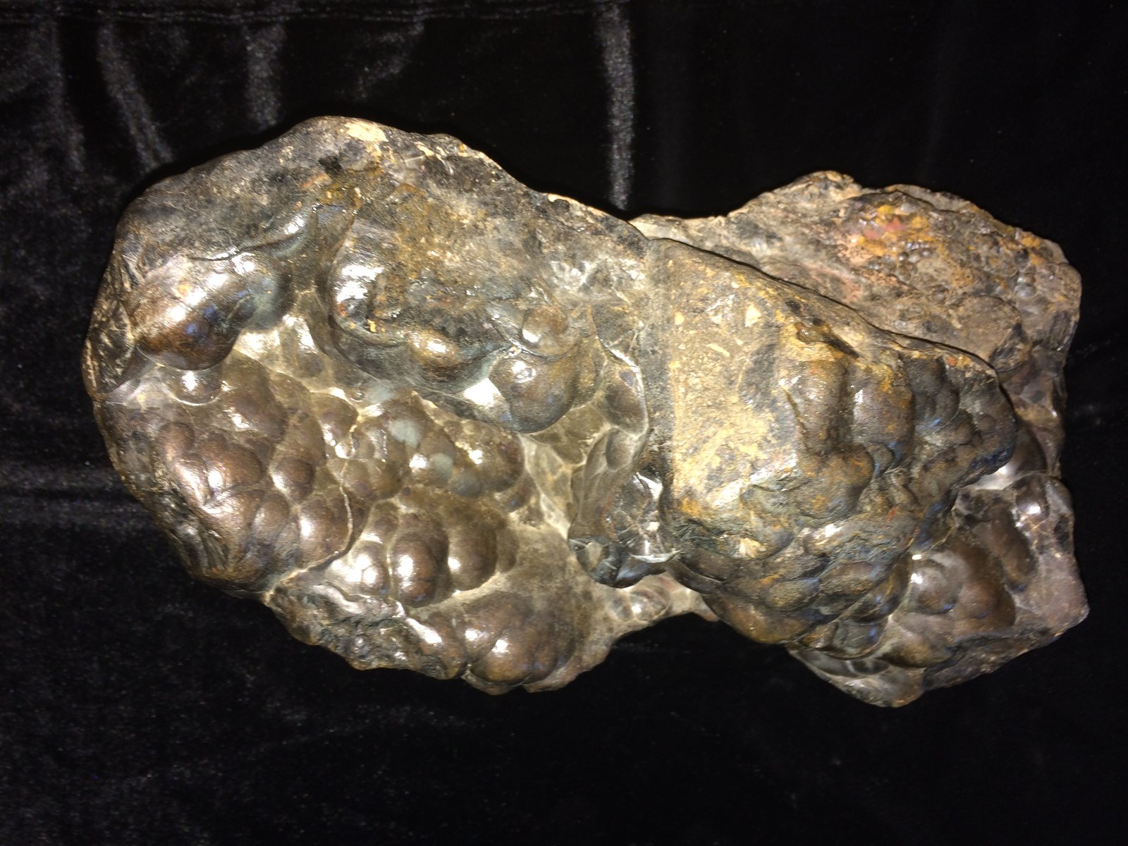 Hematite
280 X 150 X 150 mm
(Autor: Robert Seitz)