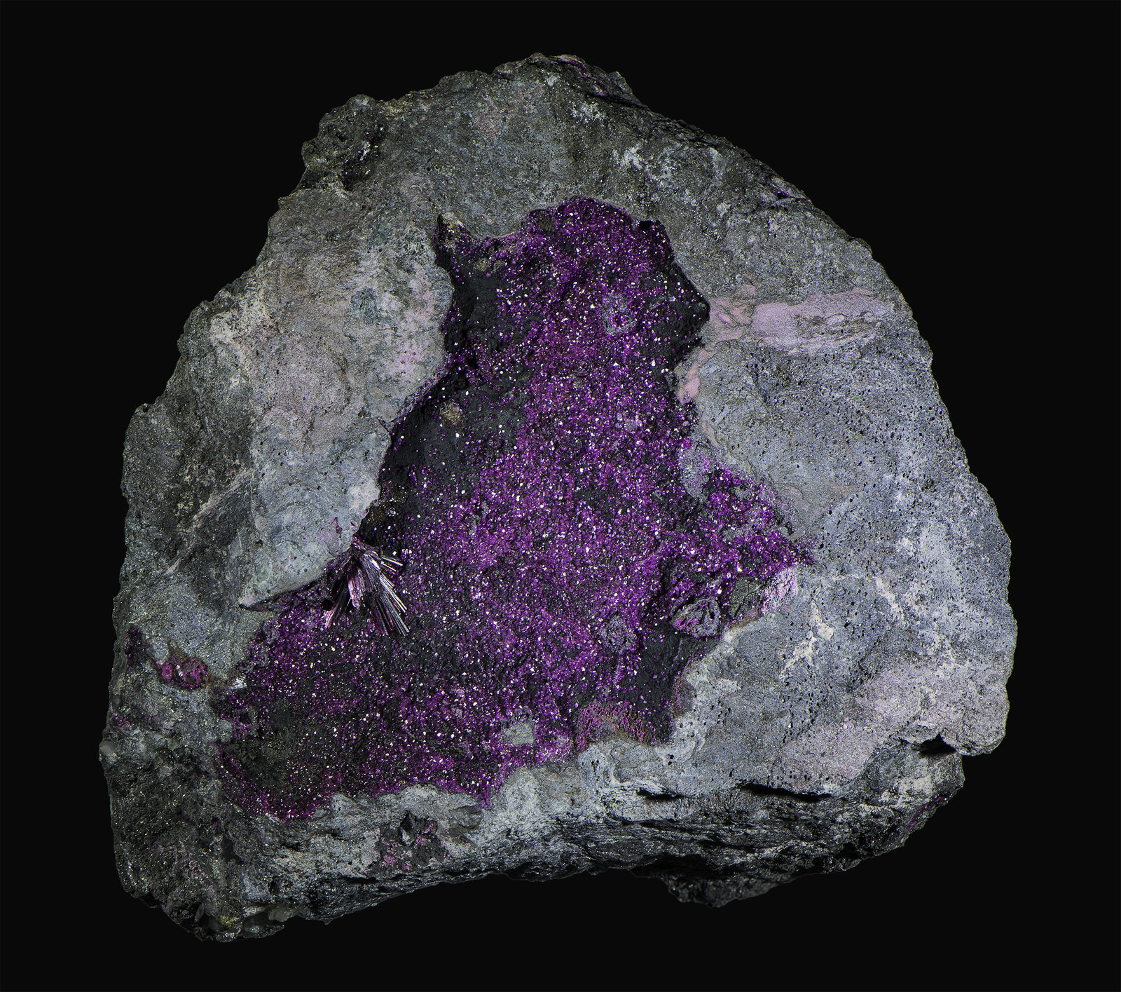 Erythrite
85 x 70 x 30 mm
(Autor: Rob Schnerr)
