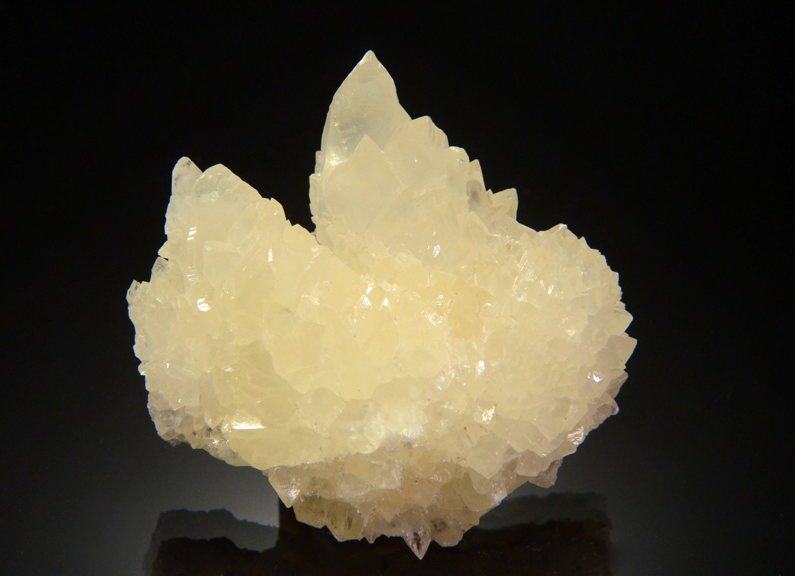 Calcite
7.3 x 7.2 x 3.1 cm
(Autor: Michael Shaw)