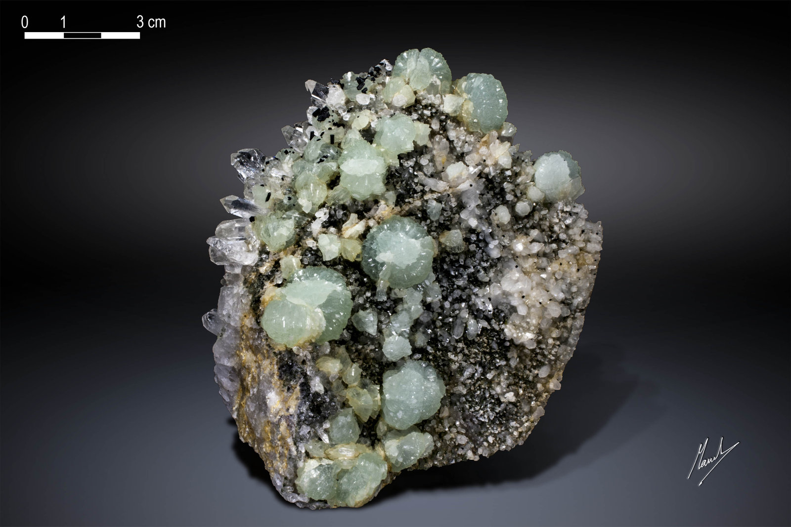 Prehnite, Quartz and Babingtonite
105 x 103 mm
(Autor: Manuel Mesa)