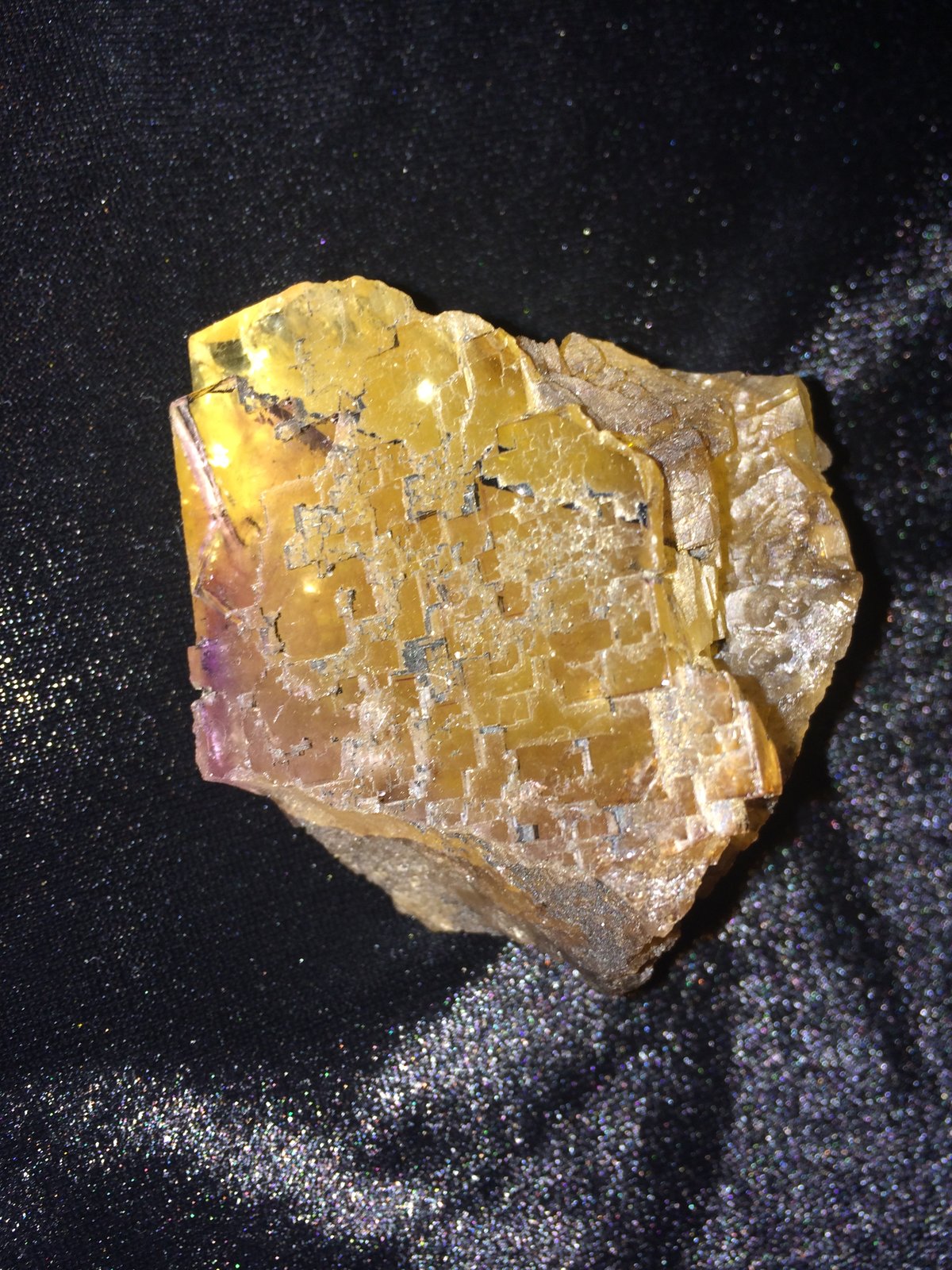 Fluorite
65 mm X 40 mm X 40 mm
(Autor: Robert Seitz)