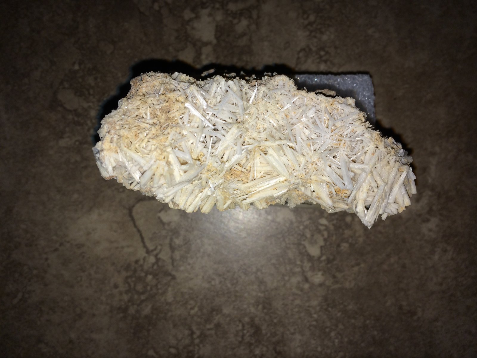 Cerussite
95 X 50 X 40
(Autor: Robert Seitz)