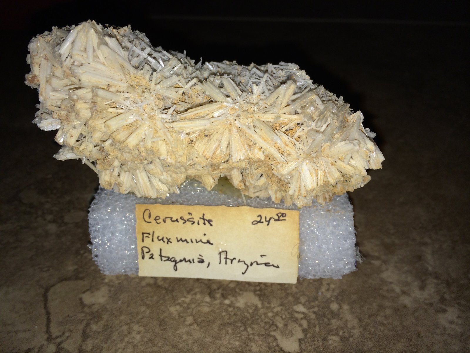 Cerussite
95 X 50 X 40 mm
(Autor: Robert Seitz)