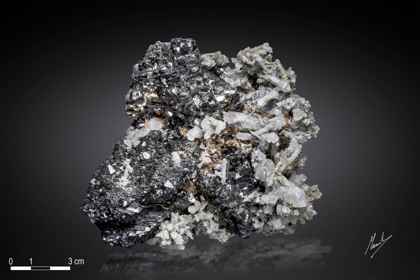 Arsenopyrite, Quartz and Genthelvite
120 X 106 mm
(Autor: Manuel Mesa)