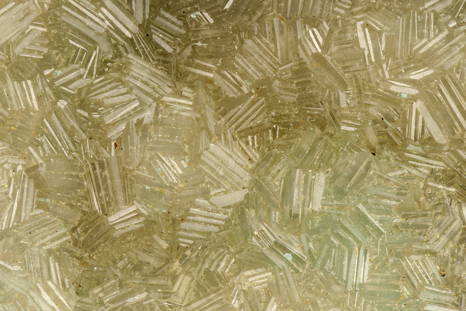 Hemimorphite
FOV = 3.1 mm
(Autor: Doug)