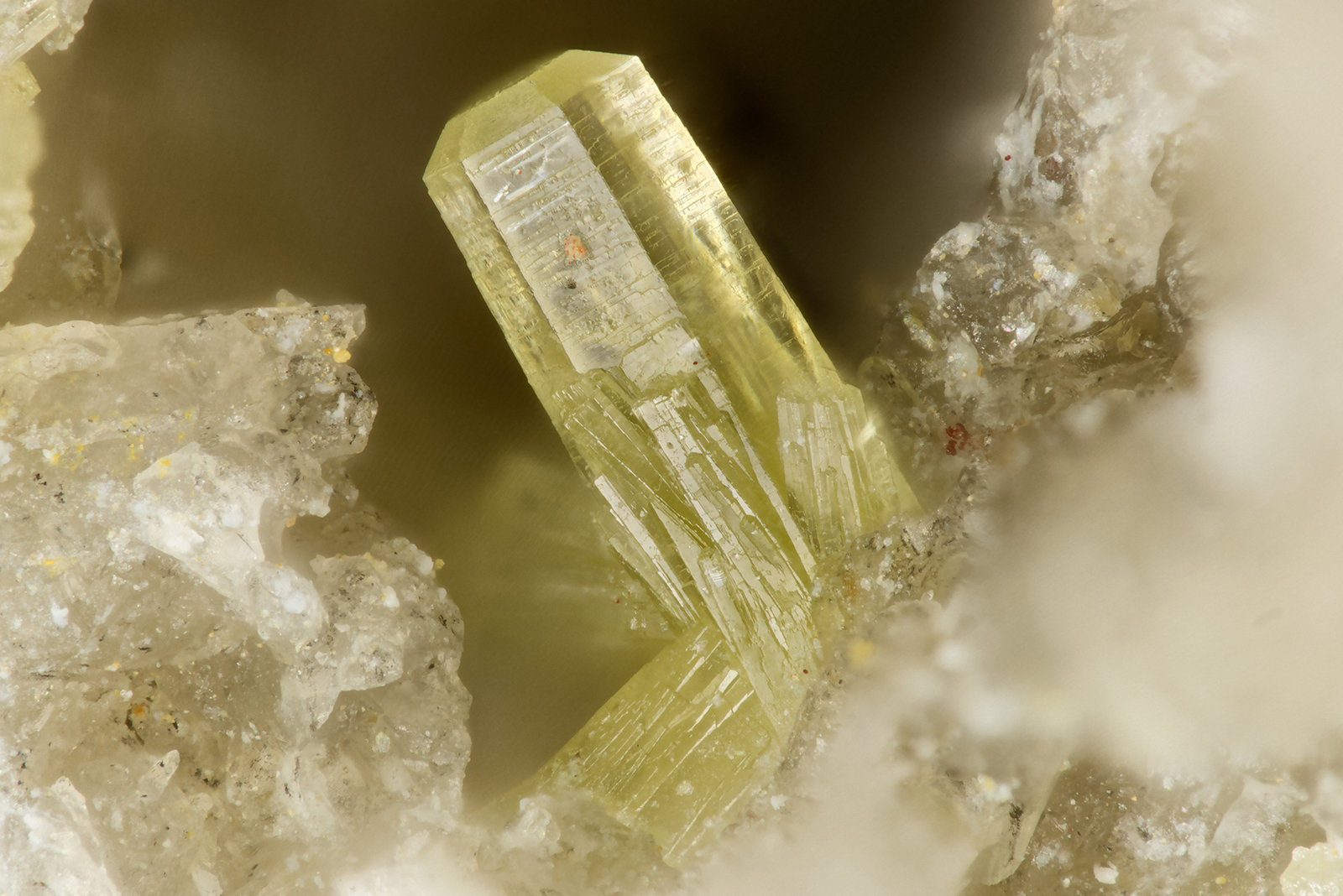 Mimetite
FOV = 1.6 mm
(Autor: Doug)