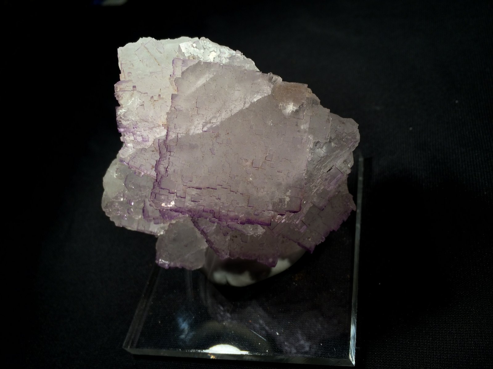 Fluorite
80 mm x 80 mm x 50 mm
(Autor: Robert Seitz)