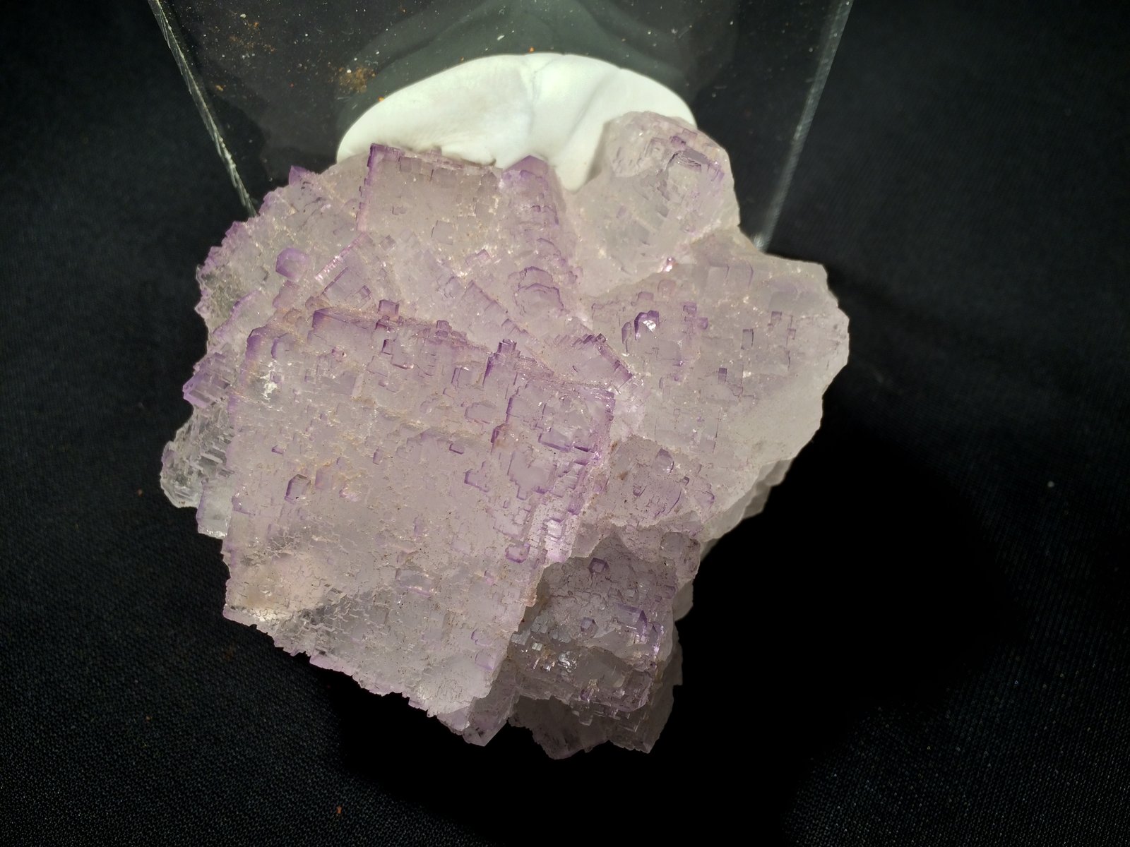 Fluorite
80 mm x 80 mm x 50 mm
(Autor: Robert Seitz)