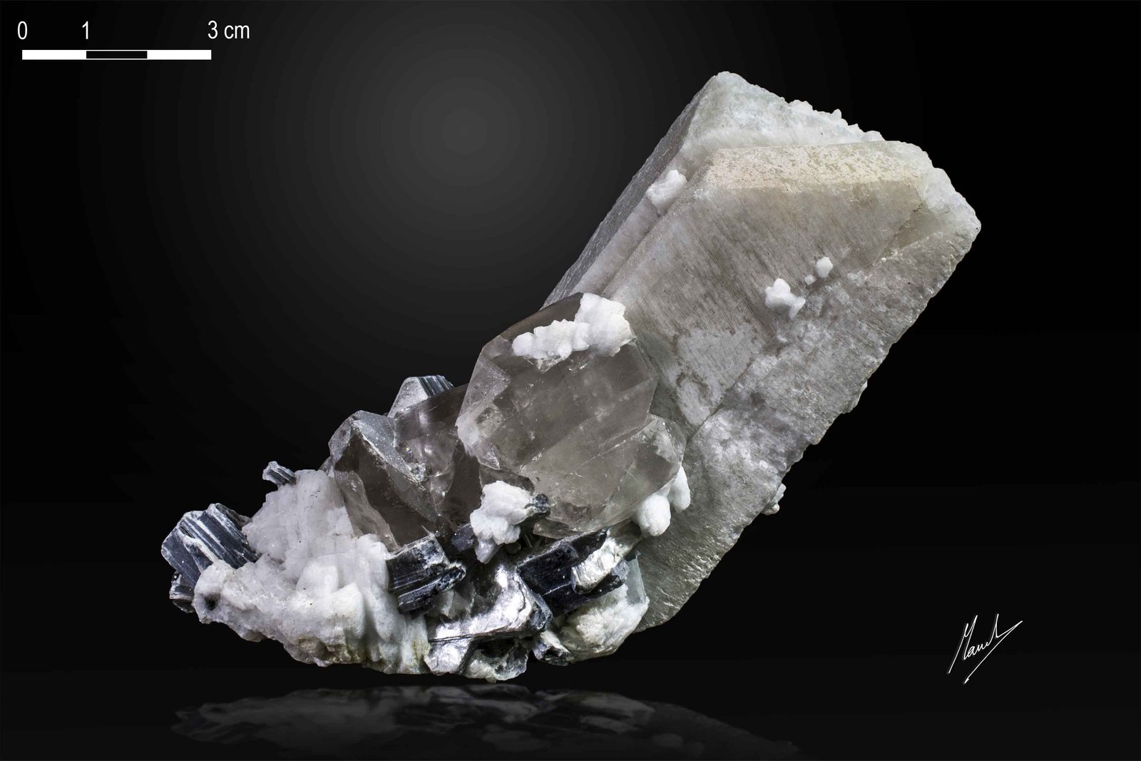 Microcline with Quartz and Muscovite
140 x 75 mm
(Autor: Manuel Mesa)
