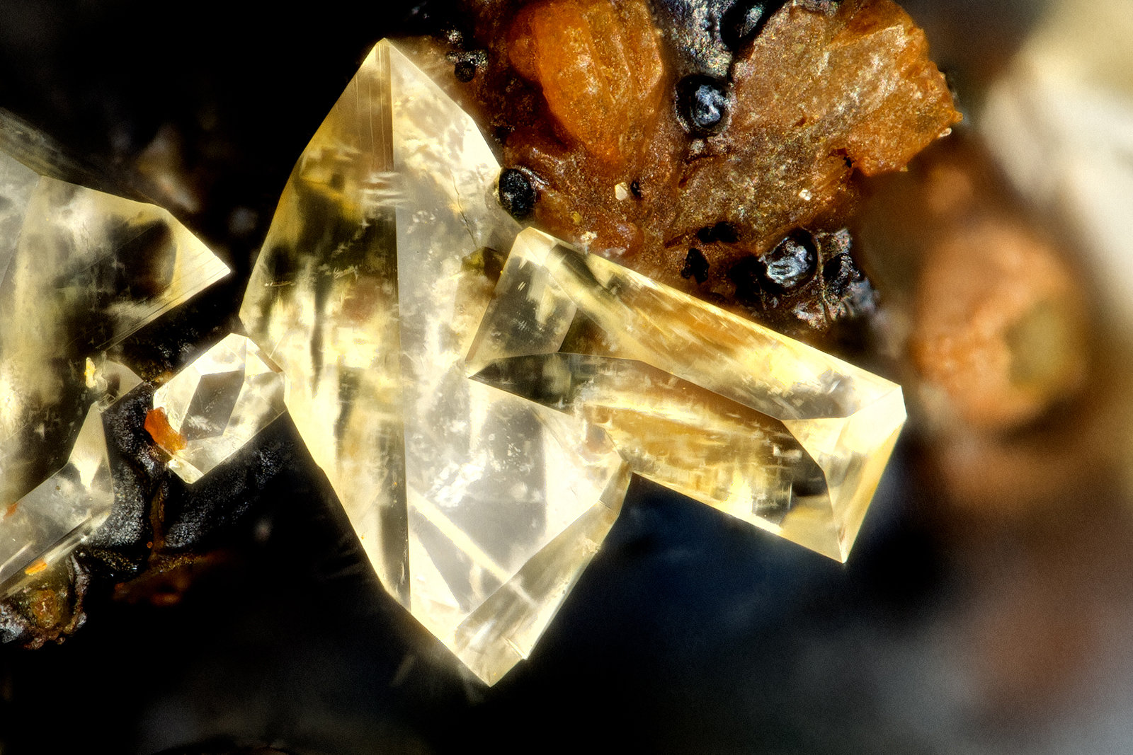 Adamite
FOV = 0.8 mm
(Autor: Doug)
