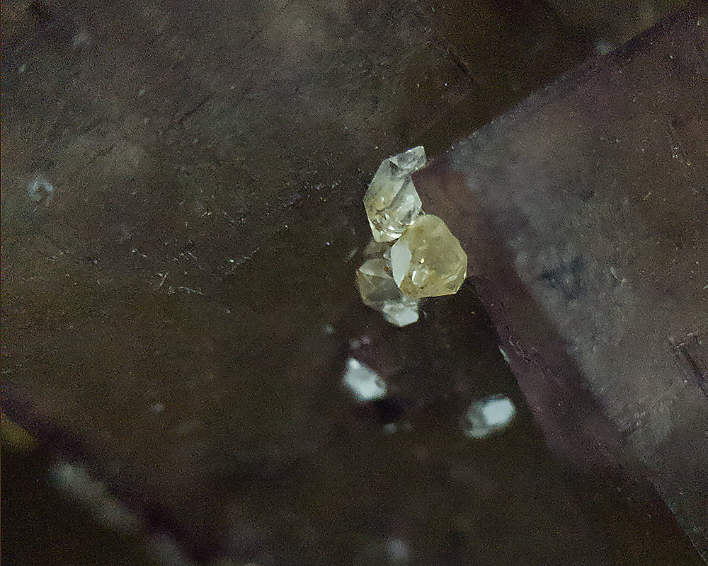 Quartz, Fluorite
FOV 1 cm
(Autor: Richard Arseneau)