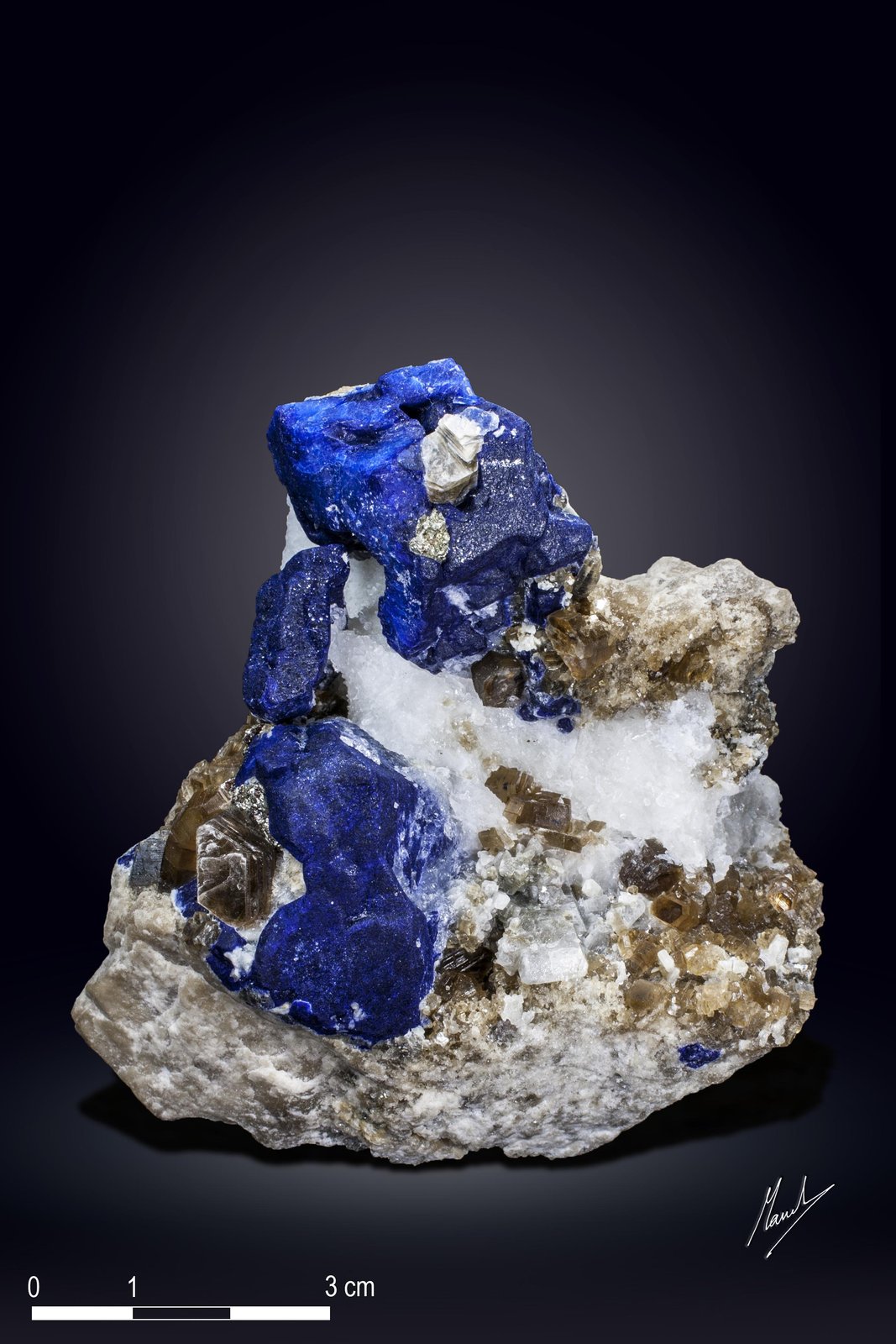 Lazurite, Phlogopite and Nepheline
80 x 80 mm
(Autor: Manuel Mesa)