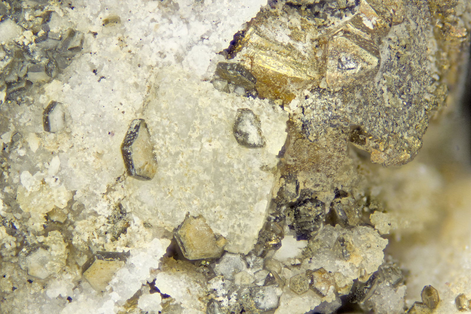 Gmelinite-Na
FOV = 4mm
(Autor: Doug)