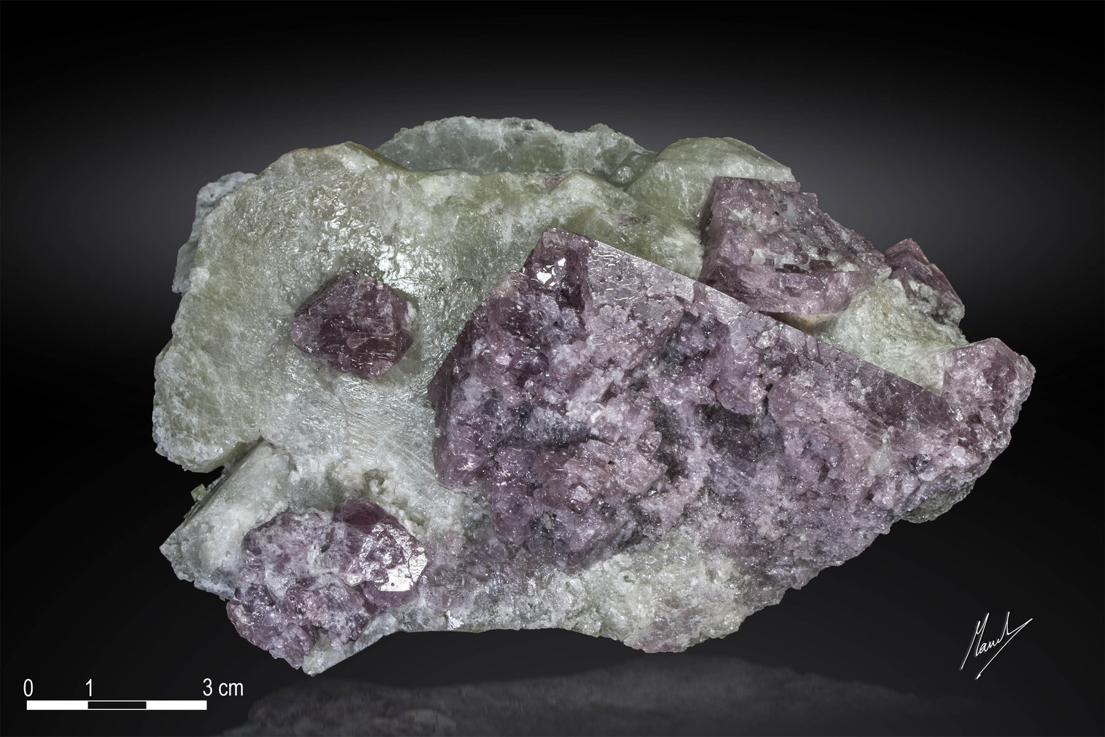 Spinel on Forsterite
149 x 100 mm
(Autor: Manuel Mesa)
