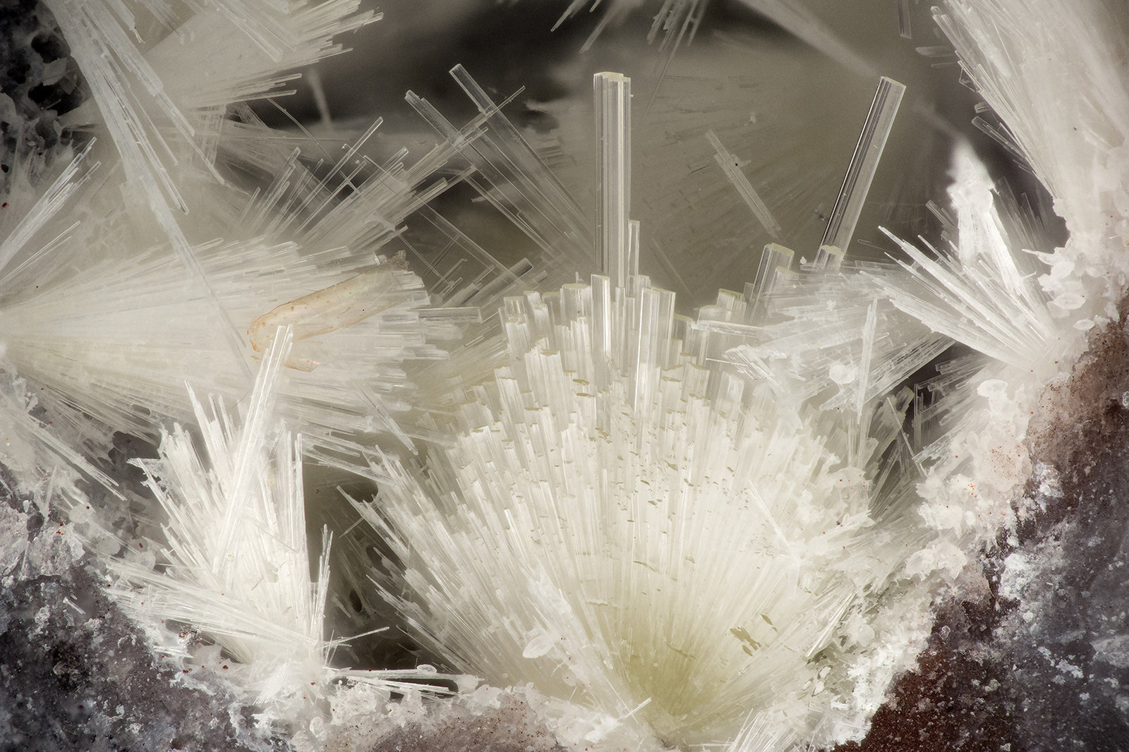 Mordenite
(Autor: Doug)