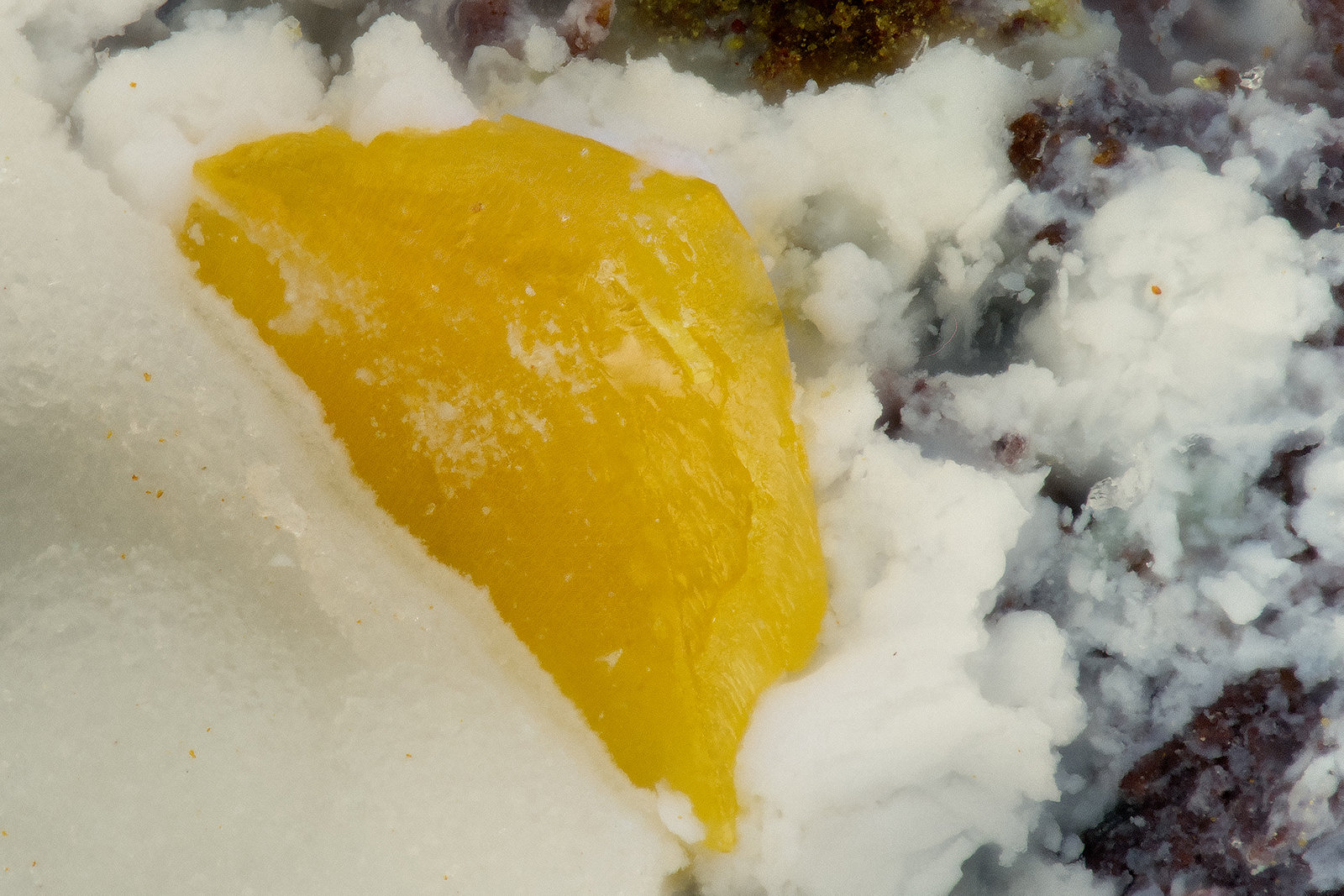 Wulfenite
FOV = 1.1 mm
(Autor: Doug)