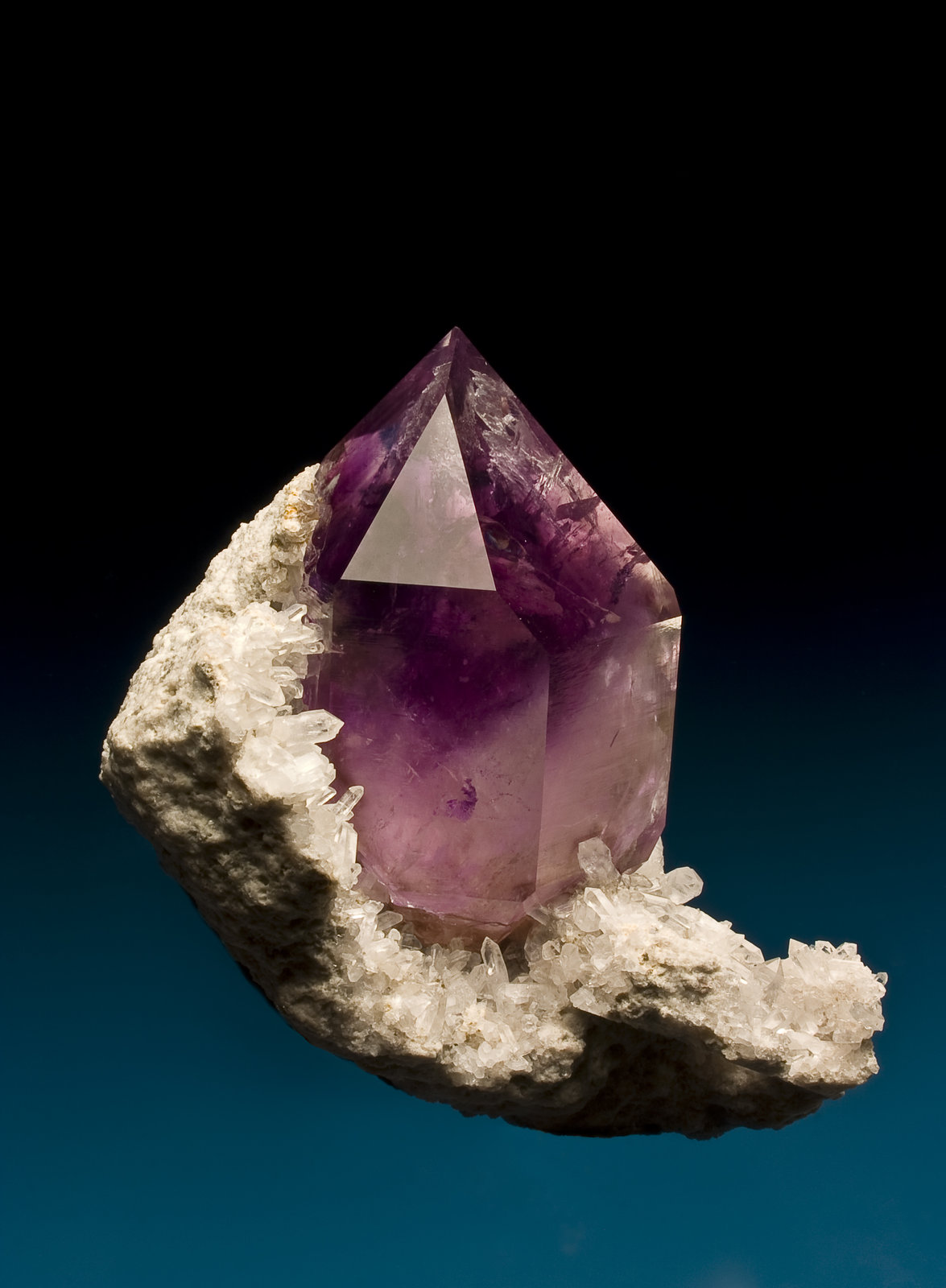 Quartz (variety amethyst)
pending
(Autor: Gail)